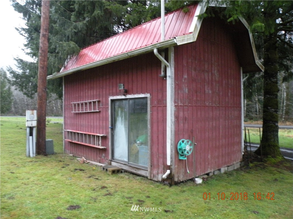 373 Mill Creek Road Raymond, WA 98577 - Photo 3 of 16 Gallery Image 3