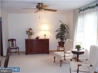 134 Coopers Kill Road Delran, NJ 08075 - Photo 7 of 12 Living Room
