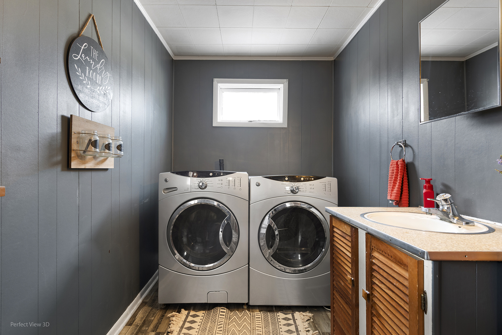 733 North 13th Street DeKalb, IL 60115 - Photo 20 of 22 a utility room with dryer and washer