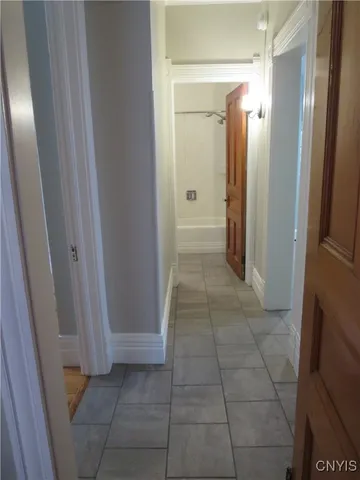 $1,800 | 1725 James Street, Unit 1, Syracuse, NY 13206