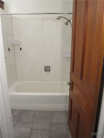 $1,800 | 1725 James Street, Unit 1, Syracuse, NY 13206