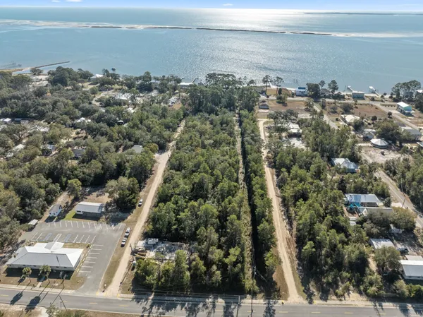 $69,900 | 139 Iowa Street, Carrabelle, FL 32322
