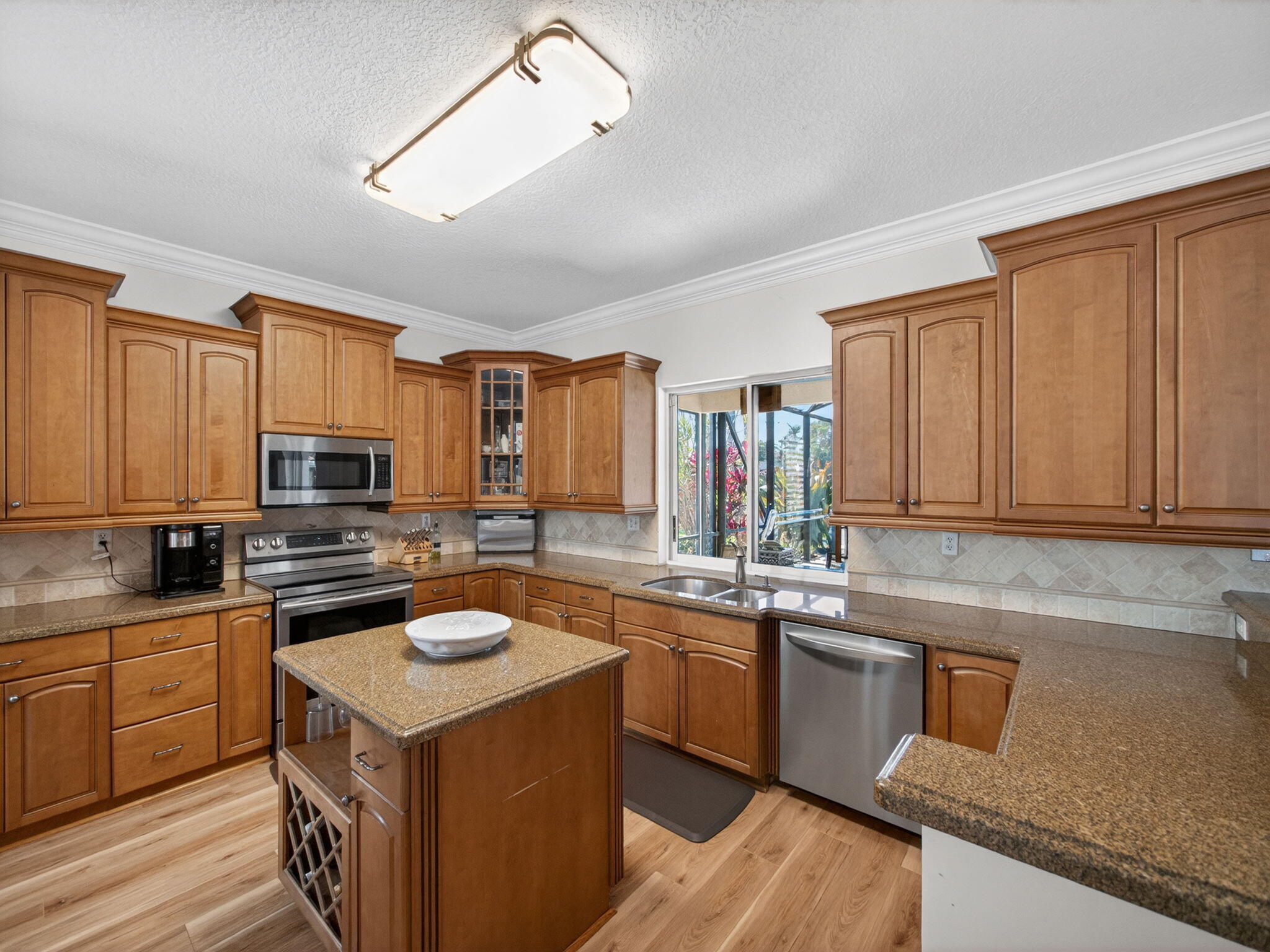 8905 Spring Valley Drive Boynton Beach, FL 33472 - Photo 8 of 39 10-web-or-mls-004 (2)