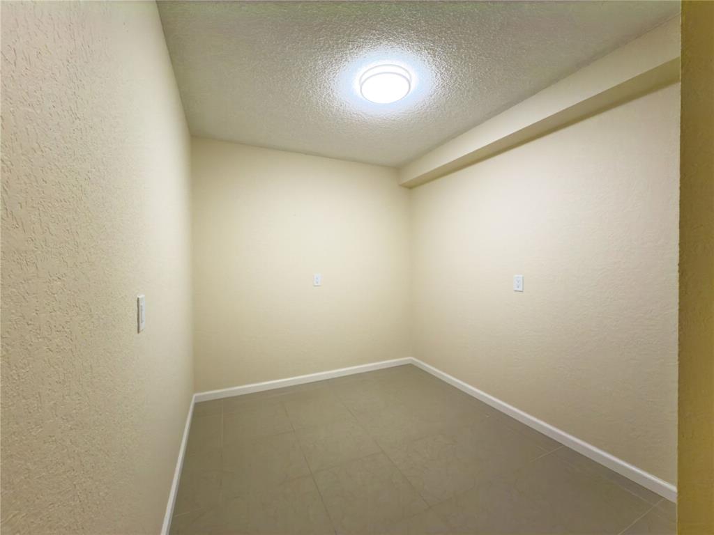 1701 Whitehall Drive, Unit 303 Davie, FL 33324 - Photo 17 of 33