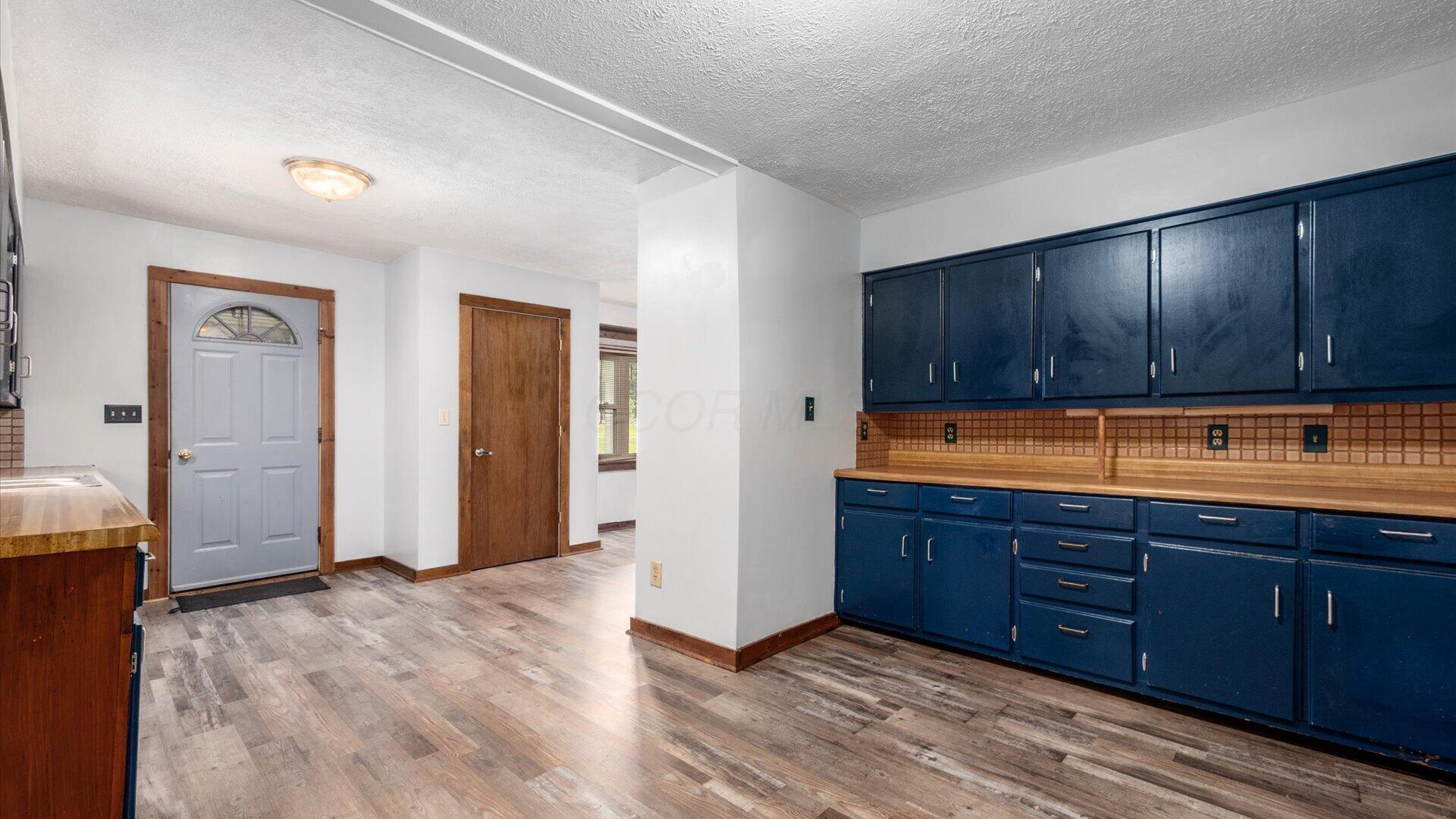 168 Waterworks Road Newark, OH 43055 - Photo 10 of 36 Kitchen