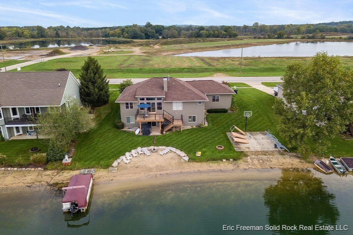 2662 Fillmore Street Jenison, MI 49428 - Photo 38 of 44 rdzxJViQ