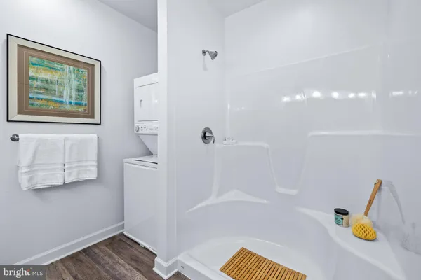 a bathroom with a tub