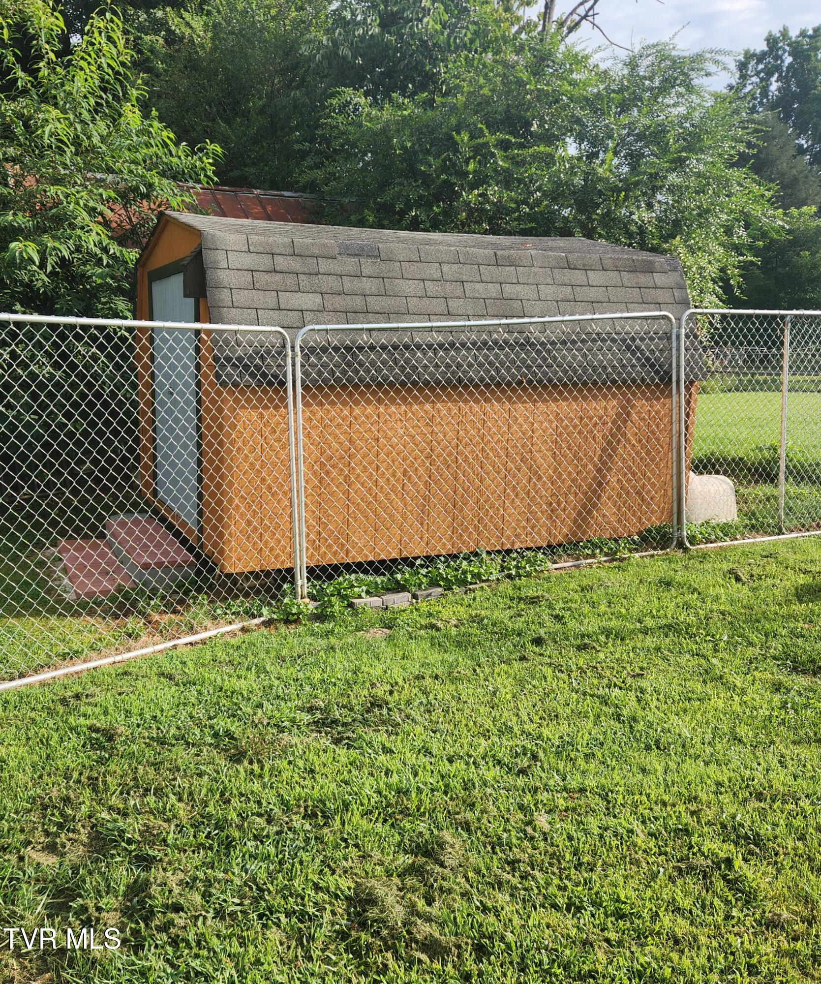 113 Liberty Hollow Road Elizabethton, TN 37643 - Photo 6 of 24 05
