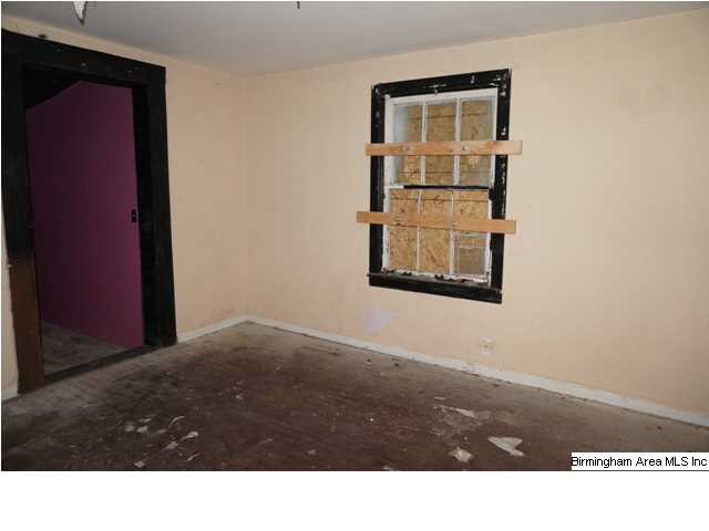 66 Spring Street Sylacauga, AL 35150 - Photo 4 of 12