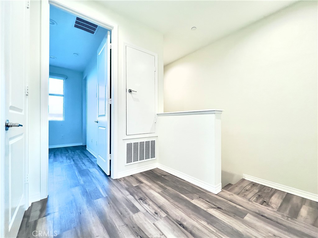 110 Keeper Irvine, CA 92618 - Photo 19 of 32 Entrance to primary bedroom