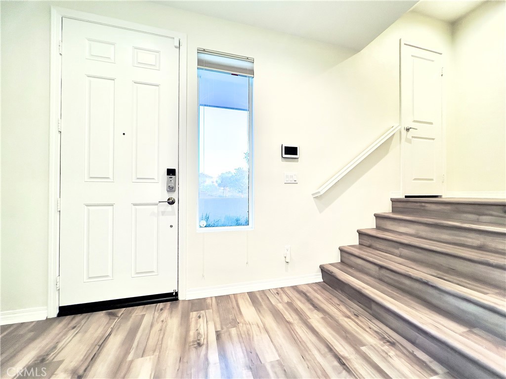 110 Keeper Irvine, CA 92618 - Photo 5 of 32 Front door entry