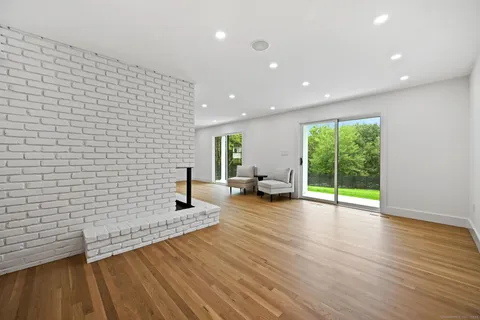 $2,474,000 | 30 Cavalry Road, Westport, CT 06880