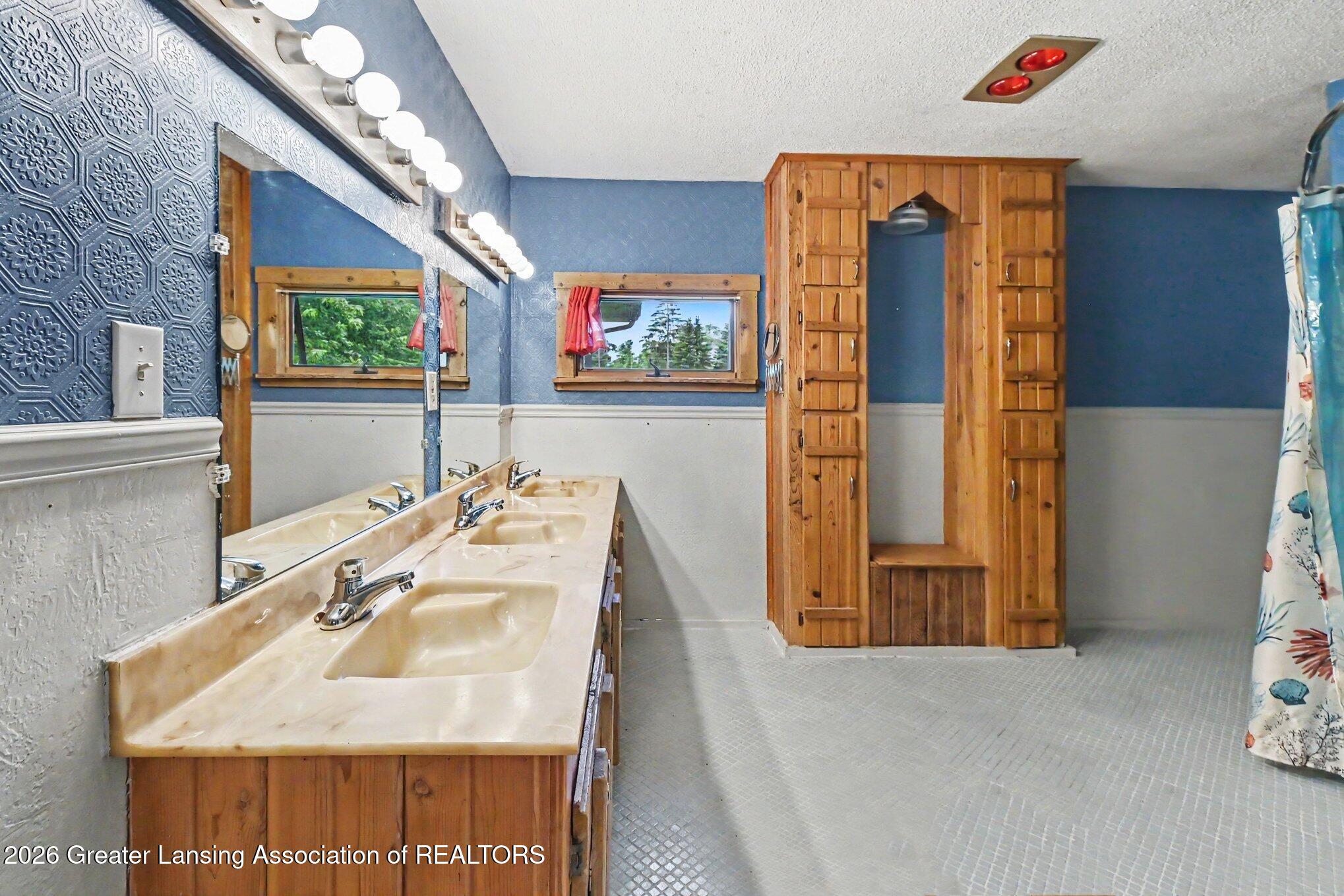 12092 Rupp Road Grand Ledge, MI 48837 - Photo 16 of 23 015_file_5778