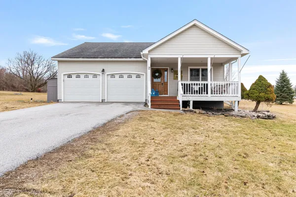 $439,900 | 2 Glen Ridge Lane, Swanton, VT 05478