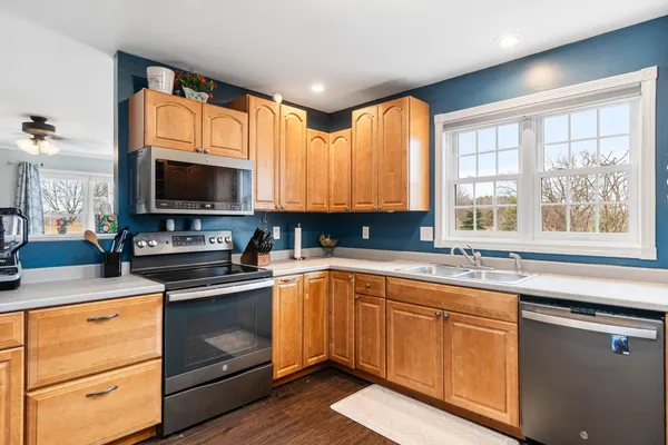 $439,900 | 2 Glen Ridge Lane, Swanton, VT 05478