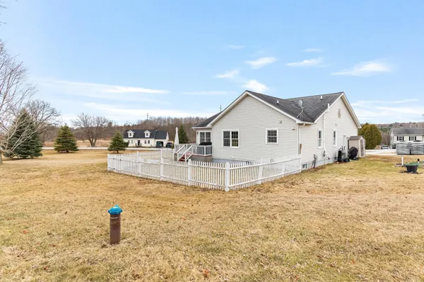 $439,900 | 2 Glen Ridge Lane, Swanton, VT 05478