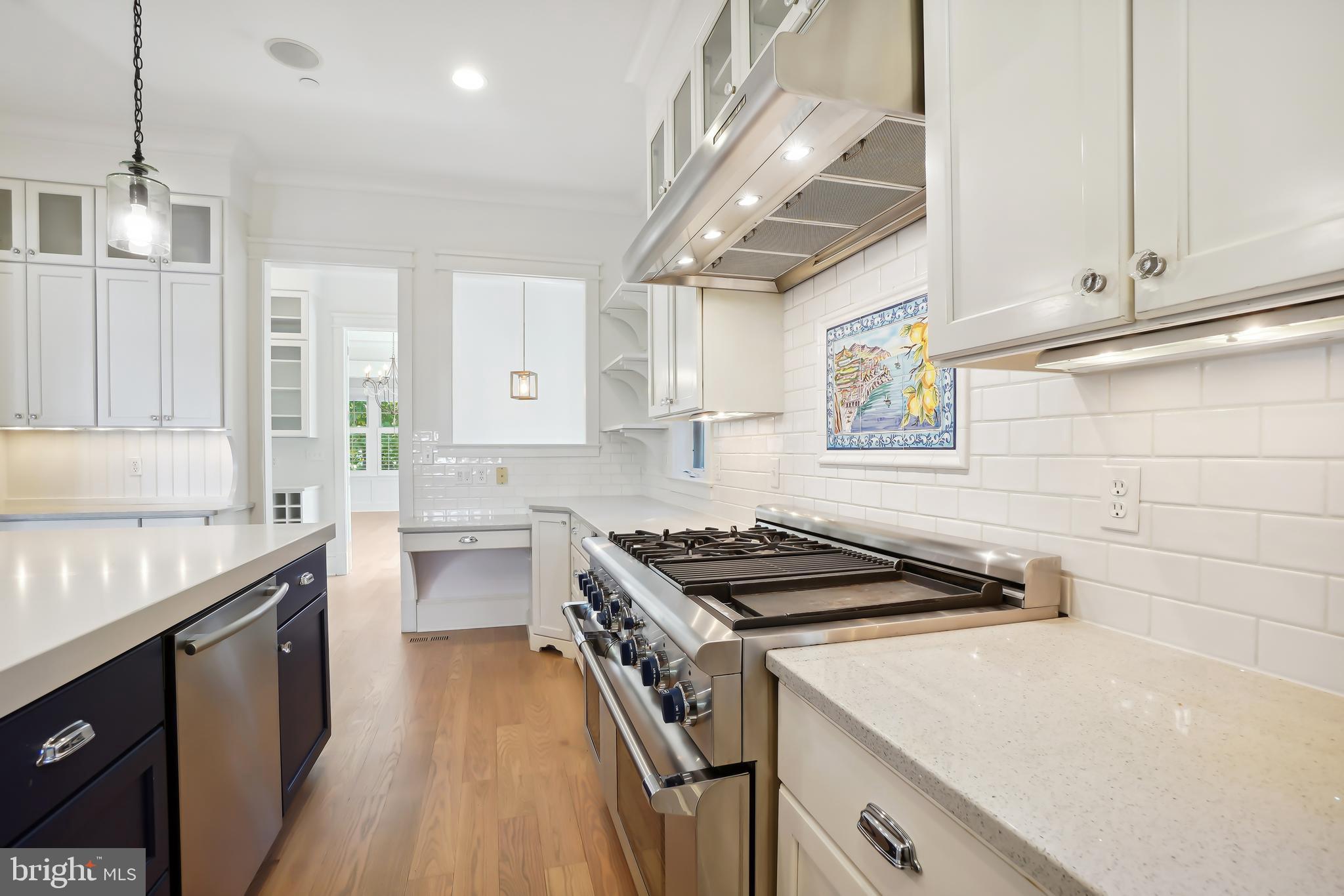 7904 Glenbrook Road Bethesda, MD 20814 - Photo 14 of 33 Kitchen