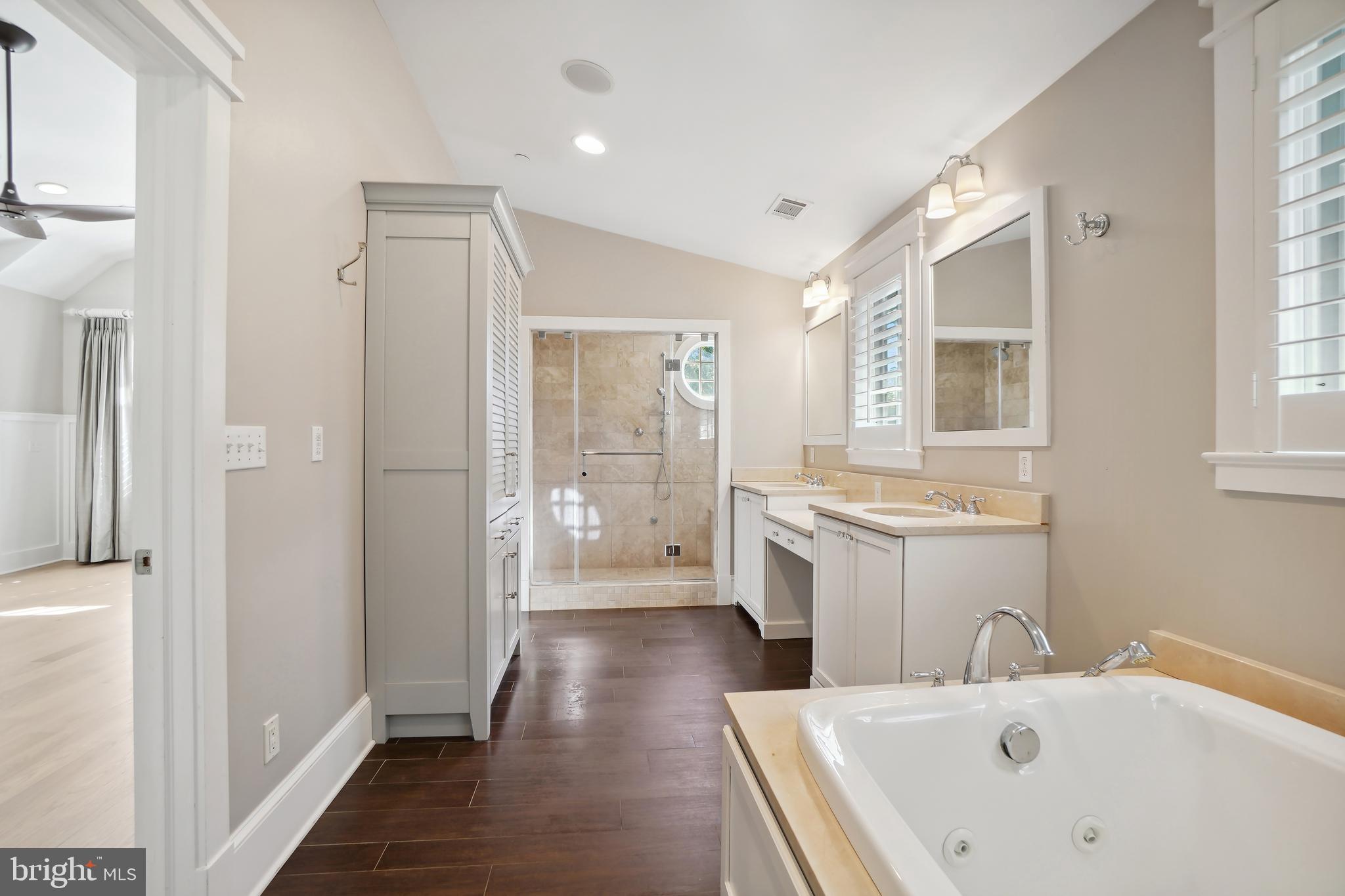 7904 Glenbrook Road Bethesda, MD 20814 - Photo 20 of 33 Owner's En-Suite Bathroom