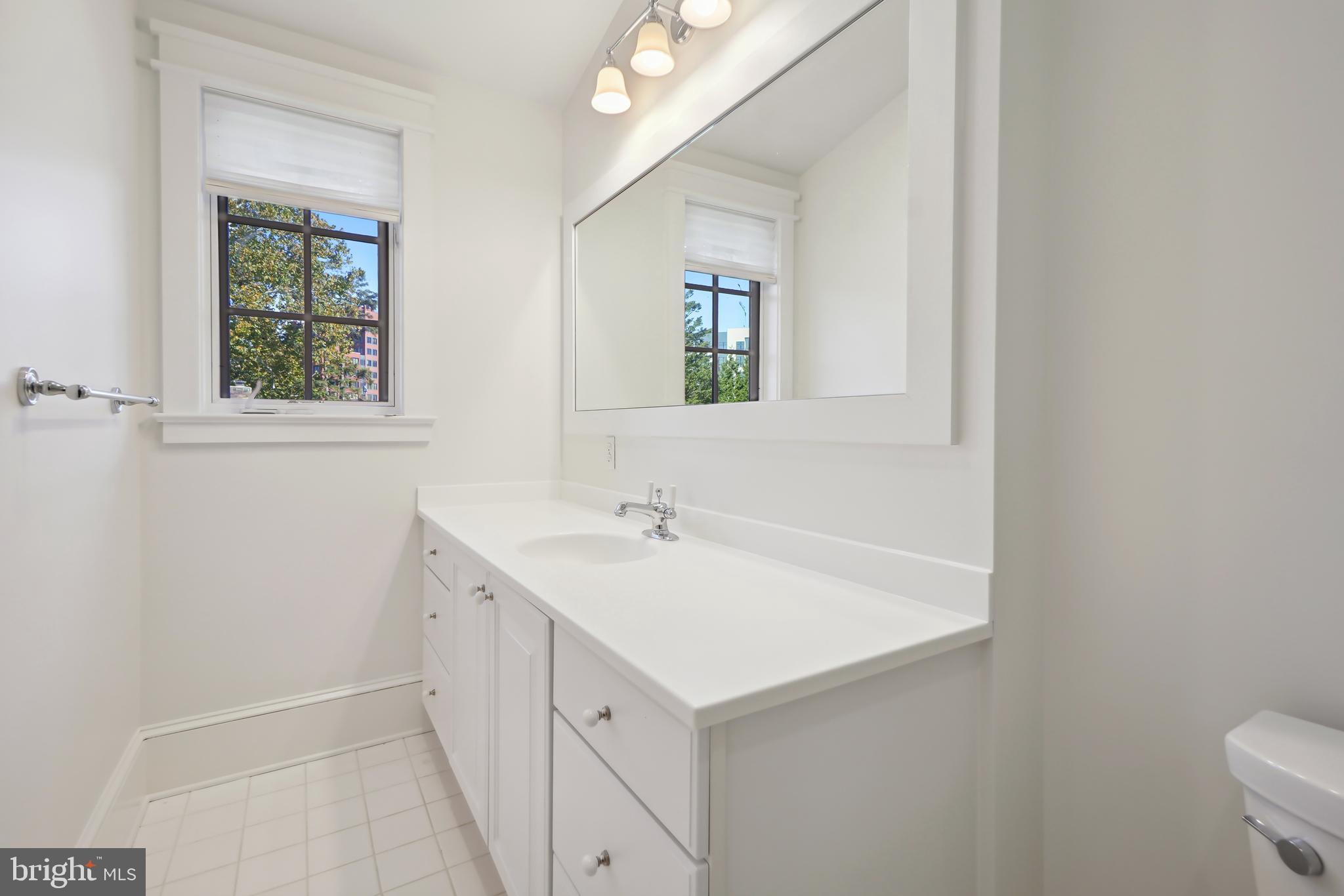 7904 Glenbrook Road Bethesda, MD 20814 - Photo 25 of 33 Bedroom 3 En-Suite Bathroom