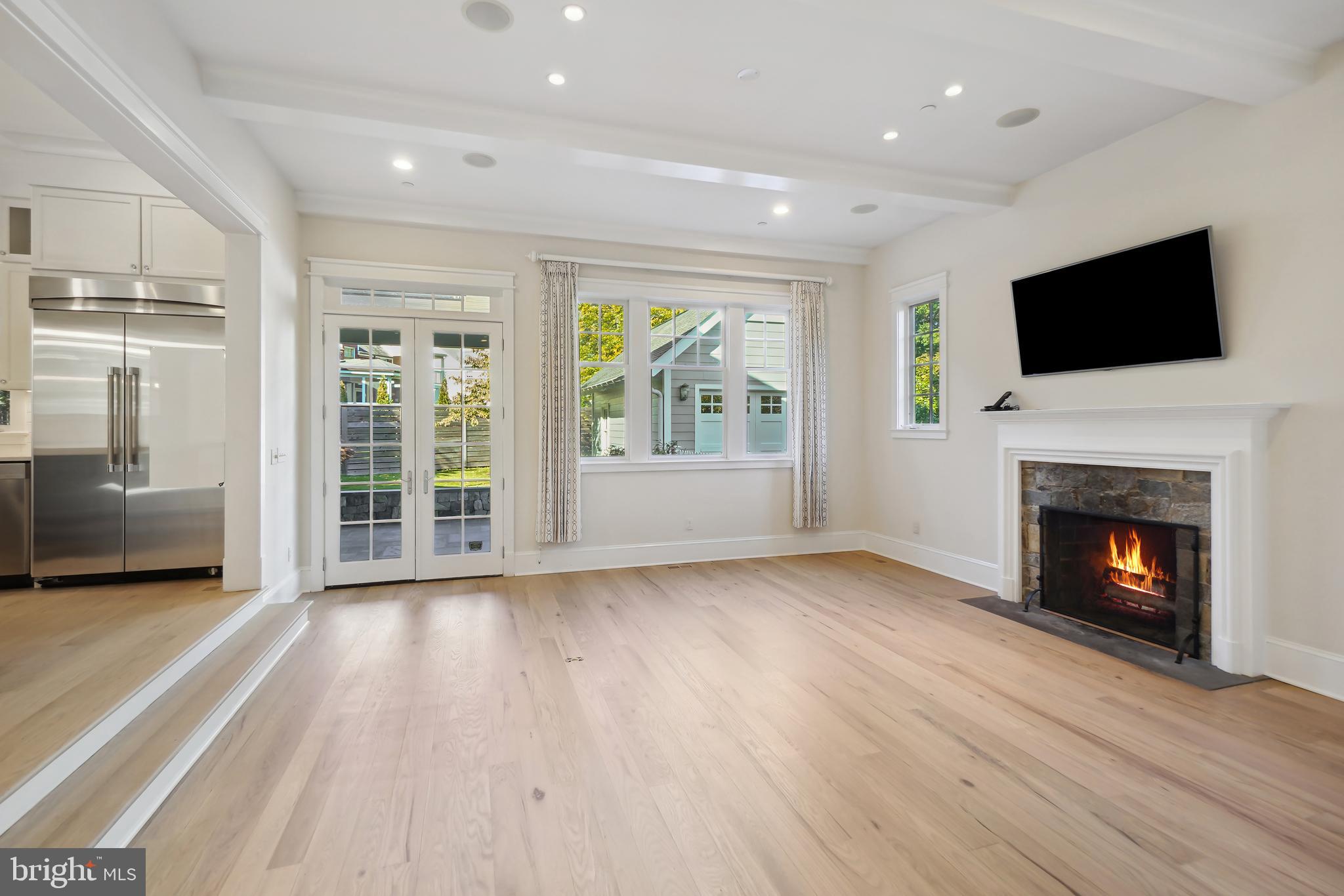 7904 Glenbrook Road Bethesda, MD 20814 - Photo 10 of 33 Family Room