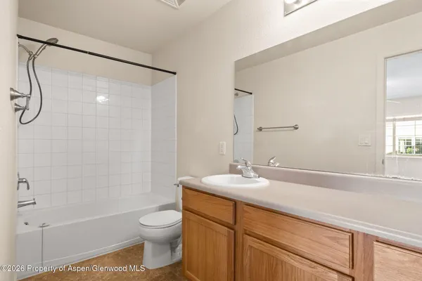 $2,300 | 410 River View Drive, Unit 305, New Castle, CO 81647