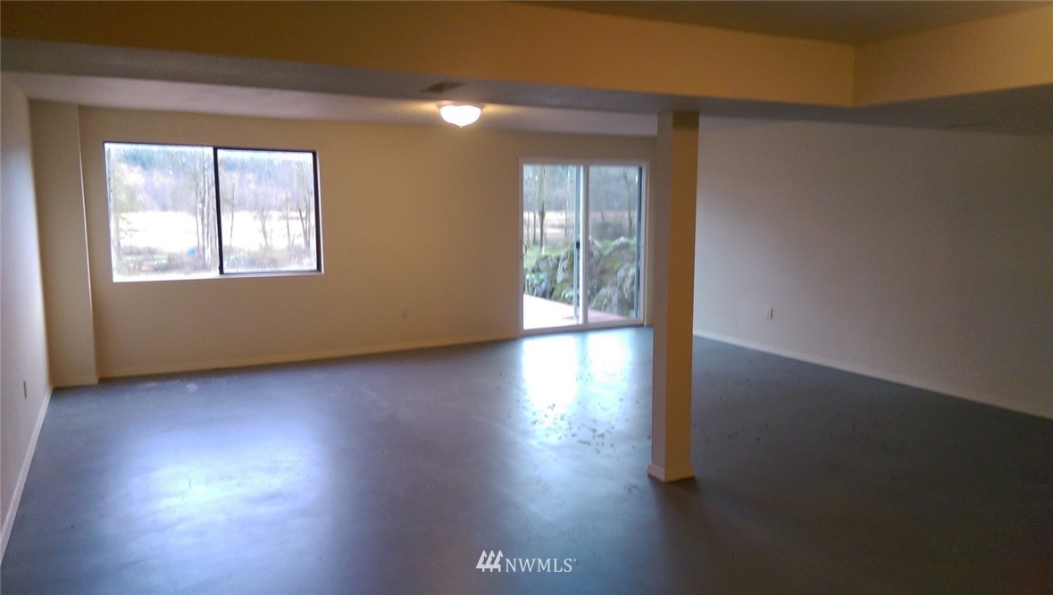 37413 Allen Road South Roy, WA 98580 - Photo 9 of 14