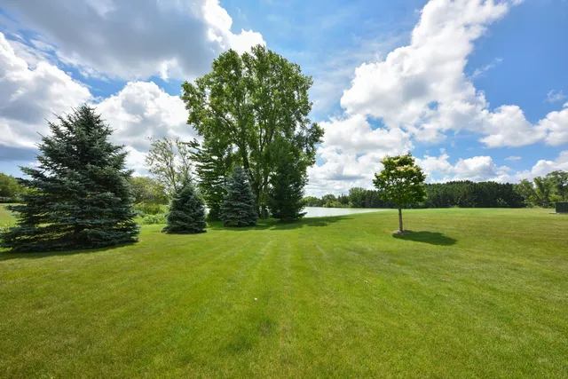 $519,900 | 154 Water Court, Cedar Grove, WI 53013