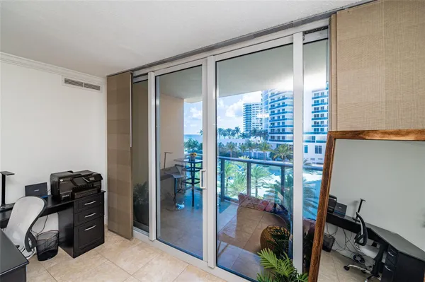 $3,000 | 2501 South Ocean Drive, Unit 517, Hollywood, FL 33019