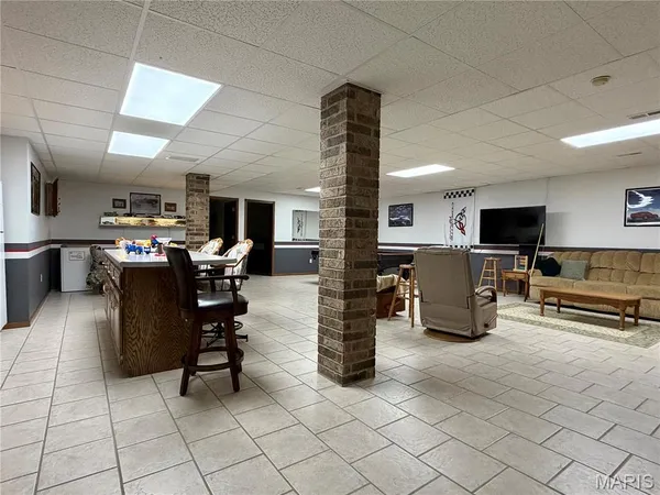 $449,900 | 23110 Roselawn Drive, Lebanon, MO 65536