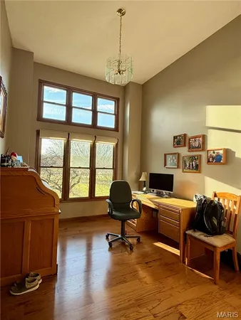 $449,900 | 23110 Roselawn Drive, Lebanon, MO 65536