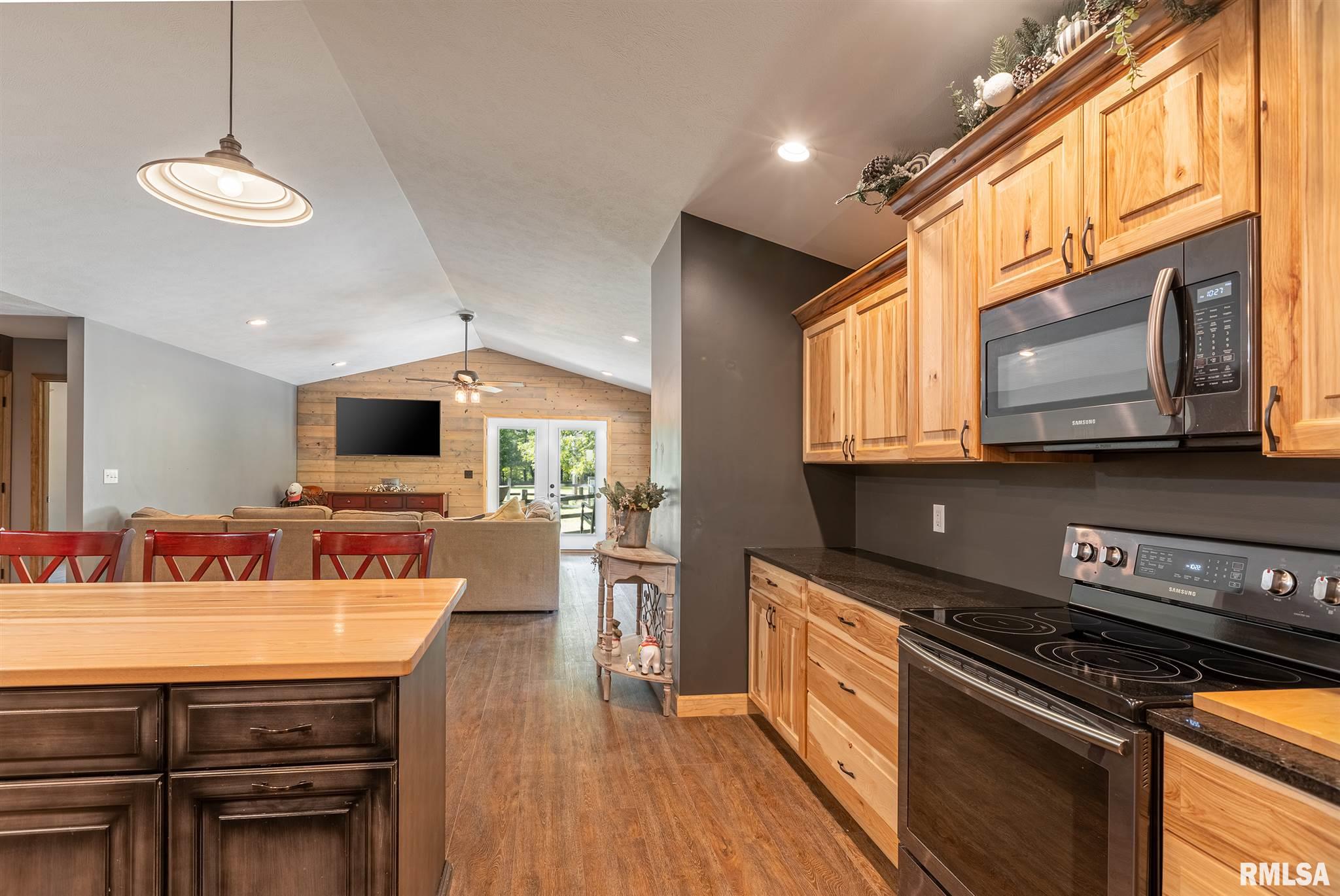 15435 North Bend Road Carterville, IL 62918 - Photo 11 of 40 Gallery Image 11