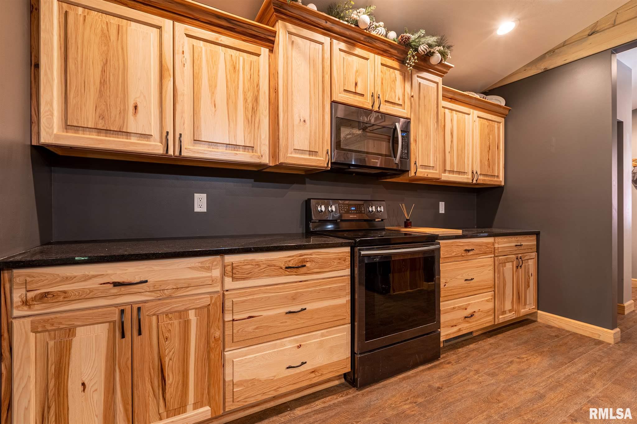 15435 North Bend Road Carterville, IL 62918 - Photo 9 of 40 Gallery Image 9