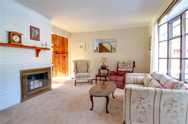 8 Braemore Road Natick, MA 01760 - Photo 2 of 16 Gallery Image 2