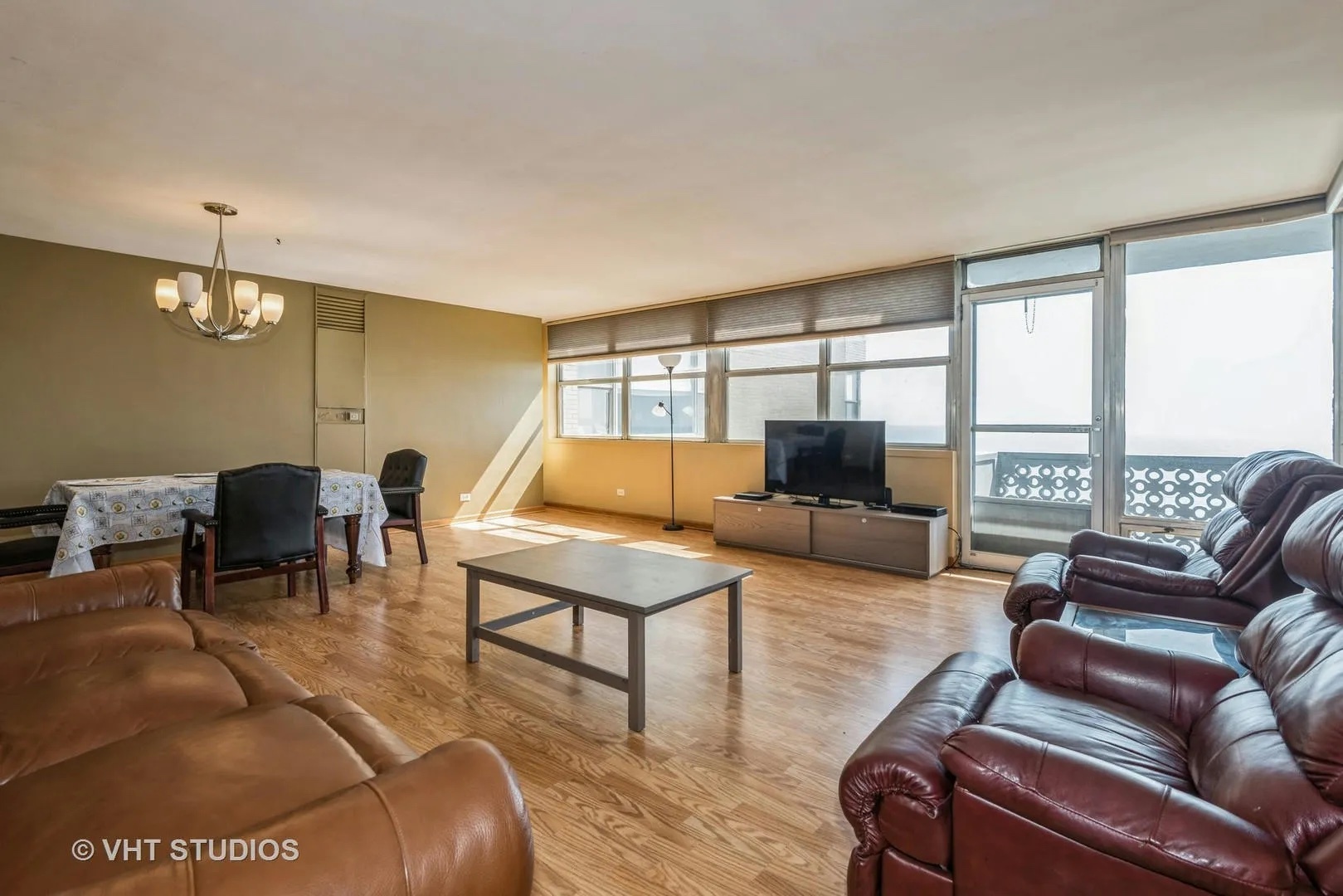 6301 North Sheridan Road, Unit 10R Chicago, IL 60660 - Photo 3 of 20