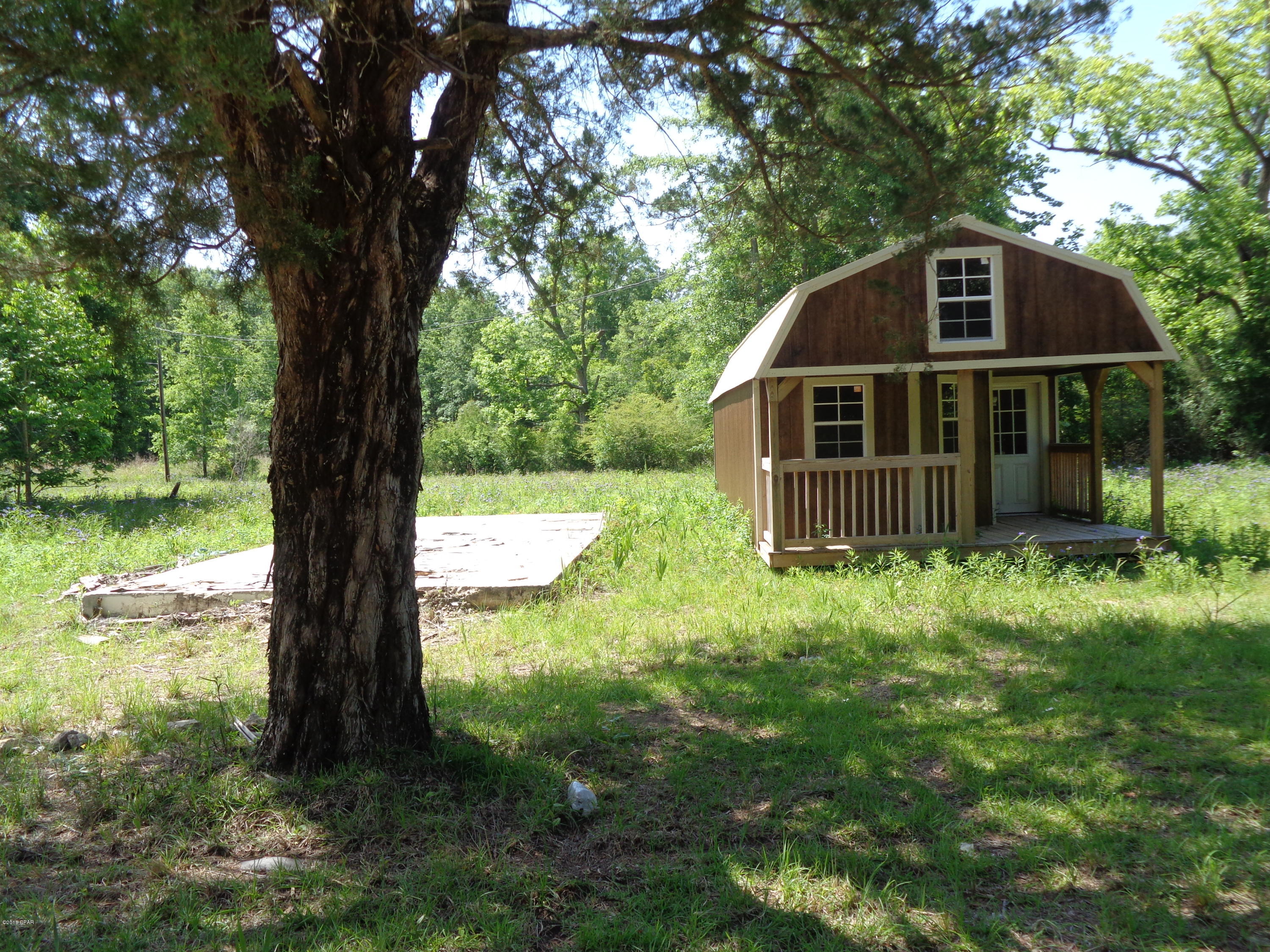 6291 Village Avenue Grand Ridge, FL 32442 - Photo 1 of 2 Gallery Image 1