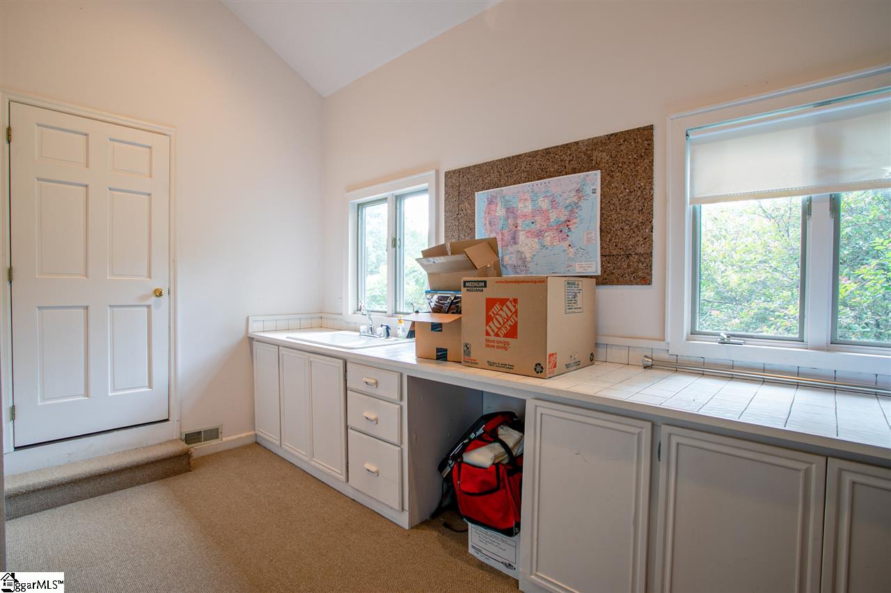 565 Barnett Road Greer, SC 29651 - Photo 22 of 36