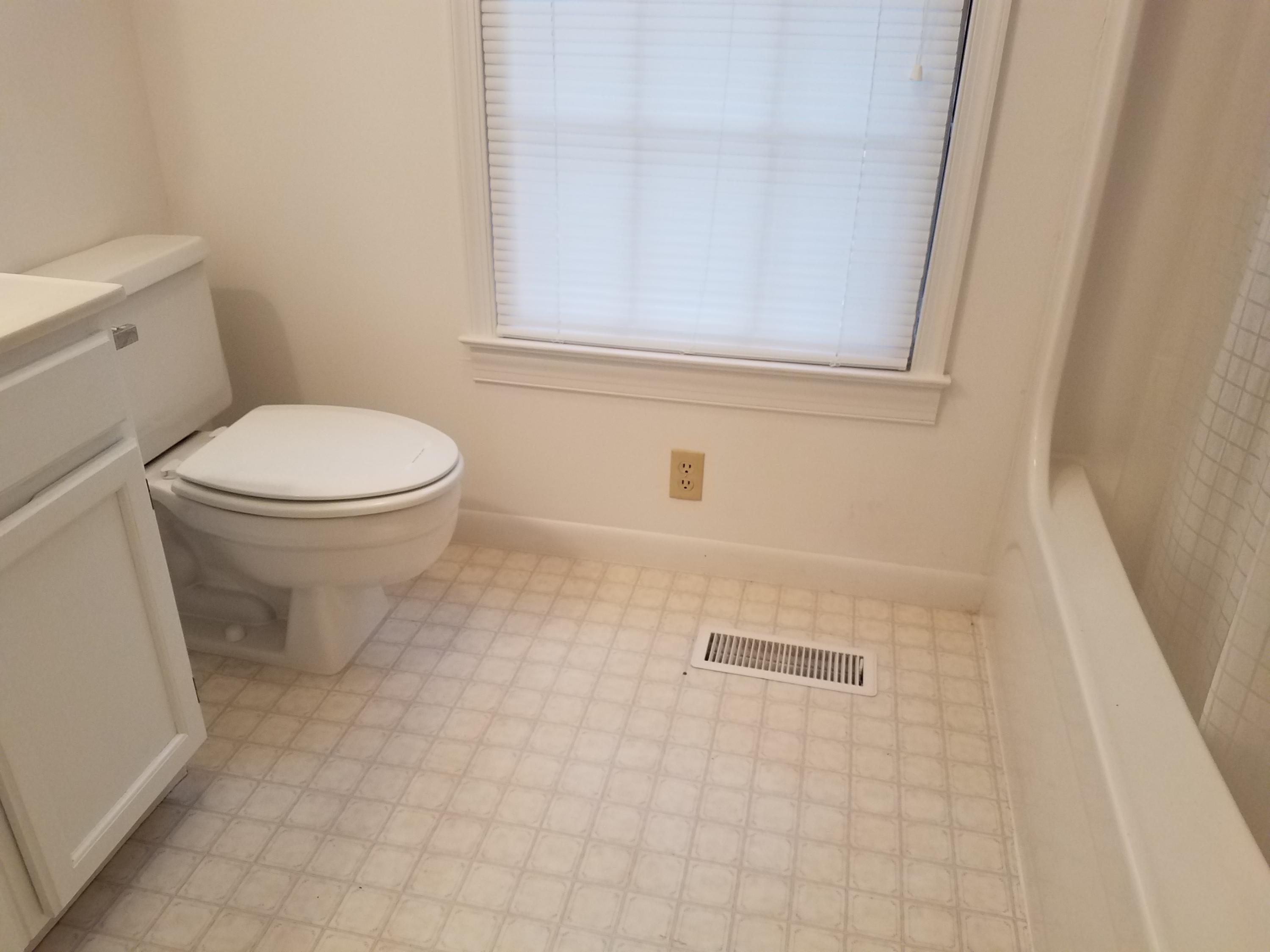 129 Thunder Ridge Road Huddleston, VA 24104 - Photo 25 of 72 Master bathroom