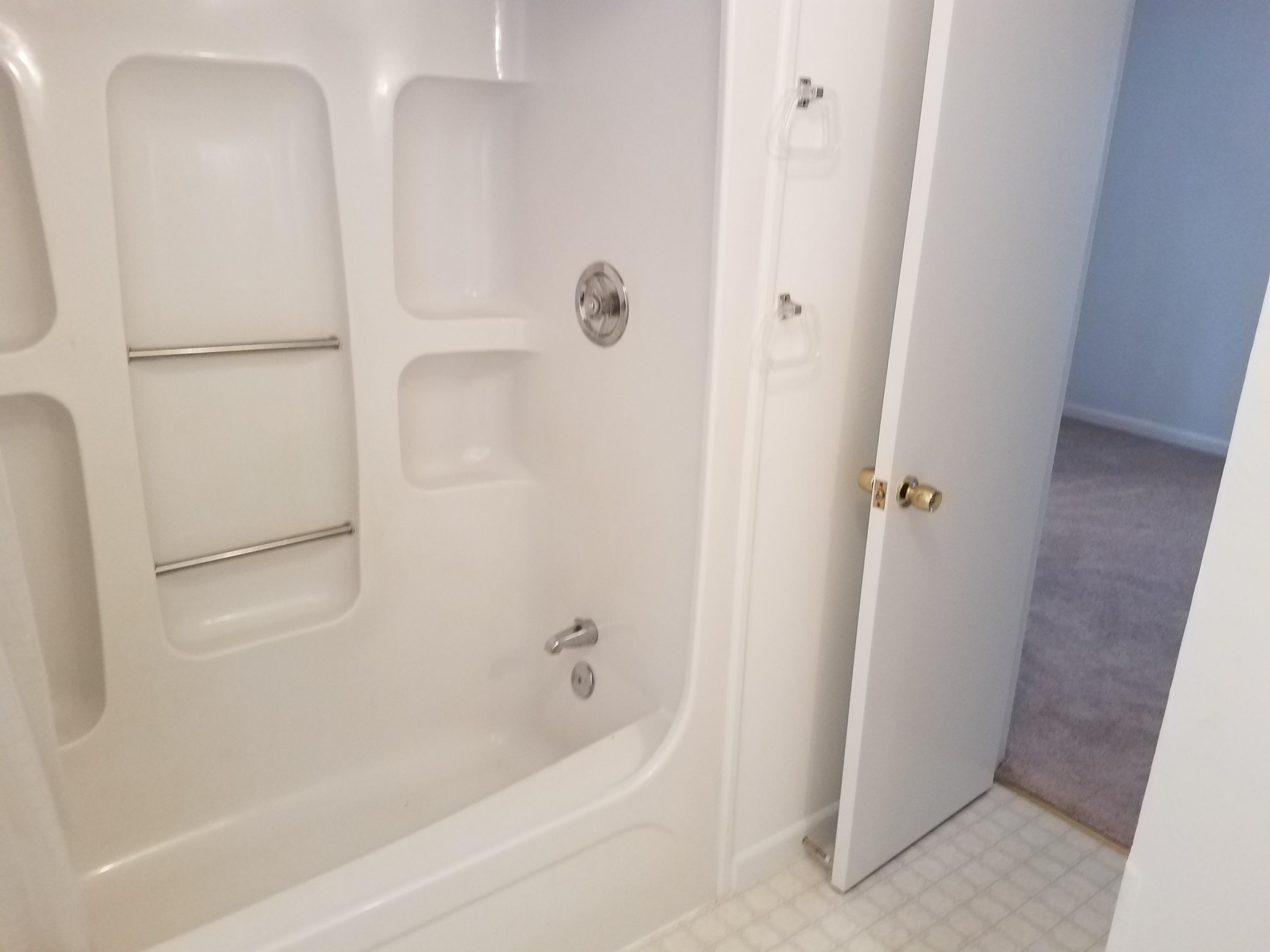 129 Thunder Ridge Road Huddleston, VA 24104 - Photo 27 of 72 Master bath