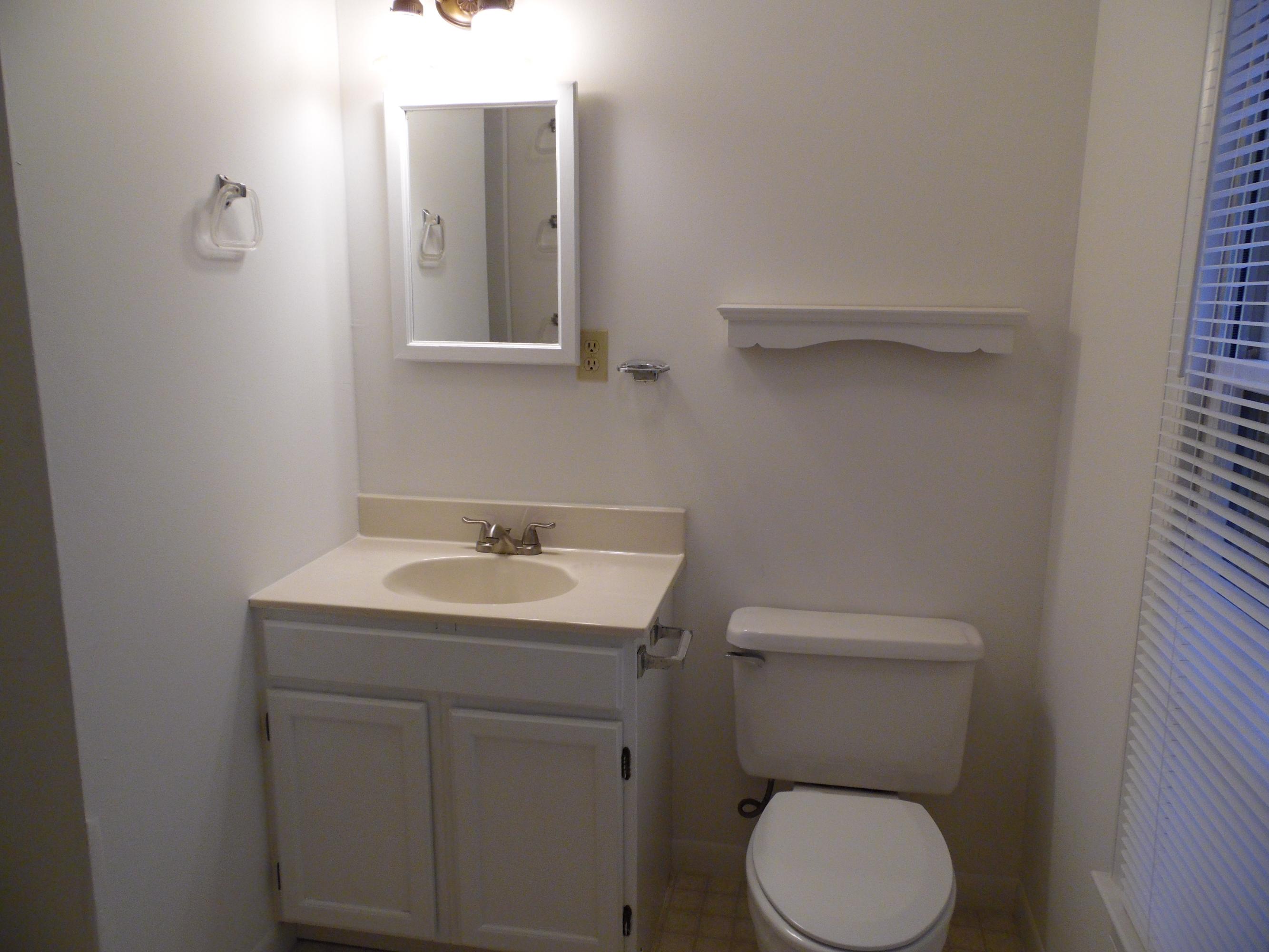 129 Thunder Ridge Road Huddleston, VA 24104 - Photo 28 of 72 Master bathroom