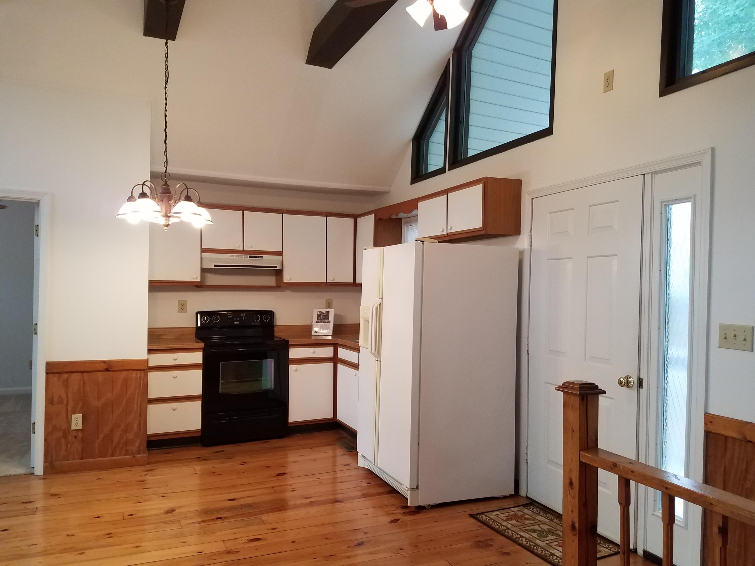 129 Thunder Ridge Road Huddleston, VA 24104 - Photo 8 of 72 20170831_134935