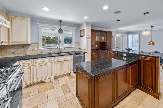$1,459,000 | 640 West Sunset Boulevard, Fort Walton Beach, FL 32547