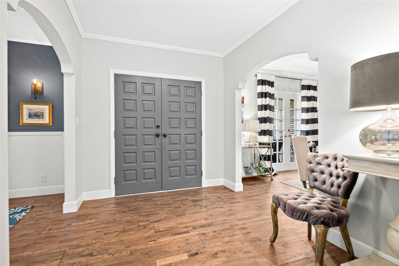205 Oglethorpe Boulevard St. Augustine, FL 32080 - Photo 12 of 48 a view of a livingroom with furniture and workspace