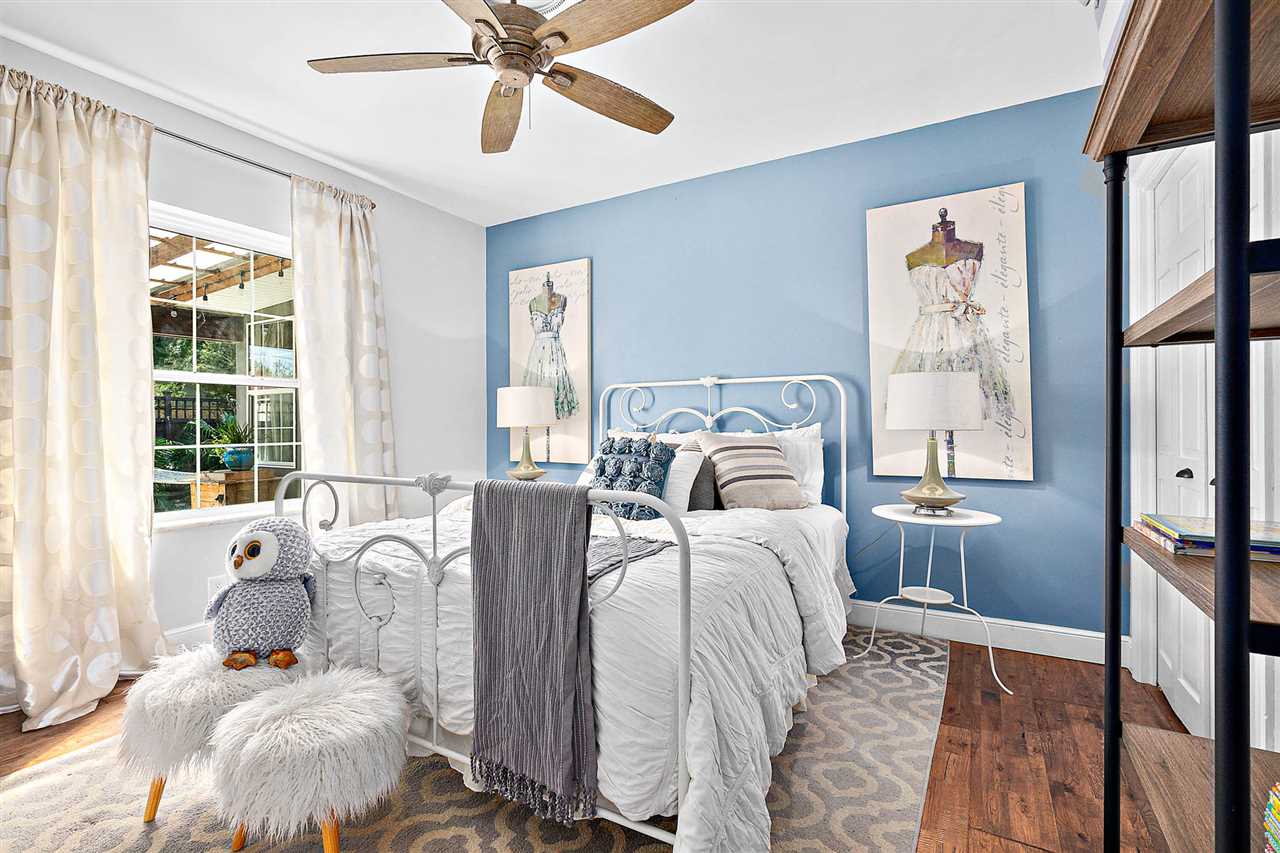 205 Oglethorpe Boulevard St. Augustine, FL 32080 - Photo 29 of 48 a bed room with two bed and a window