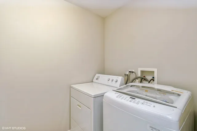 $2,600 | 2956 Talaga Drive, Algonquin, IL 60102