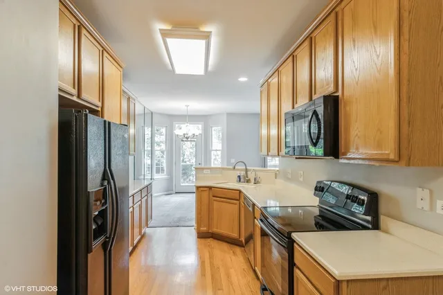 $2,600 | 2956 Talaga Drive, Algonquin, IL 60102