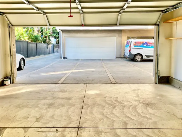 $3,950 | 7327 Kester Avenue, Unit 3, Van Nuys, CA 91405