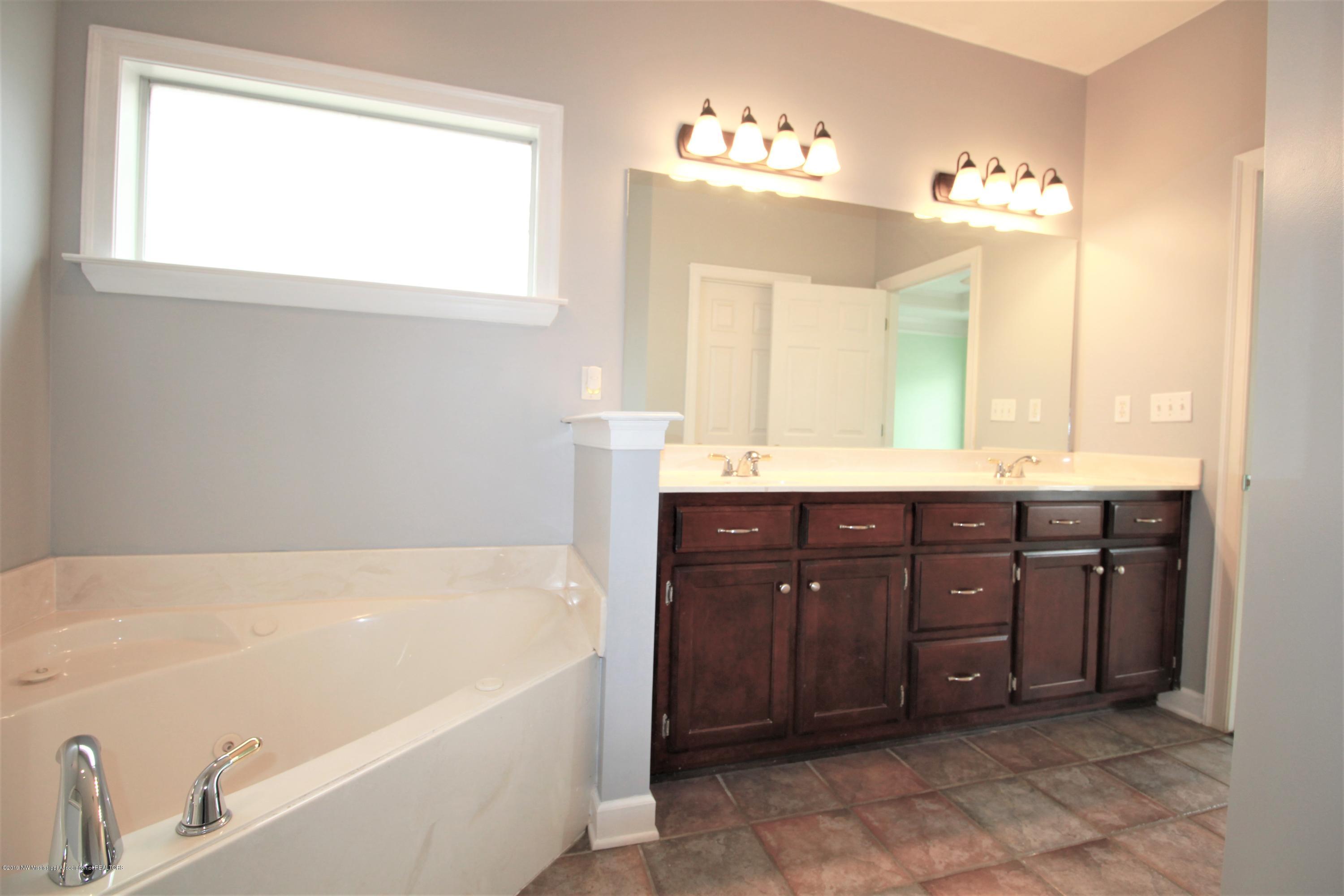 2865 Liverpool Lane Southaven, MS 38671 - Photo 14 of 23 IMG_8865 (2)