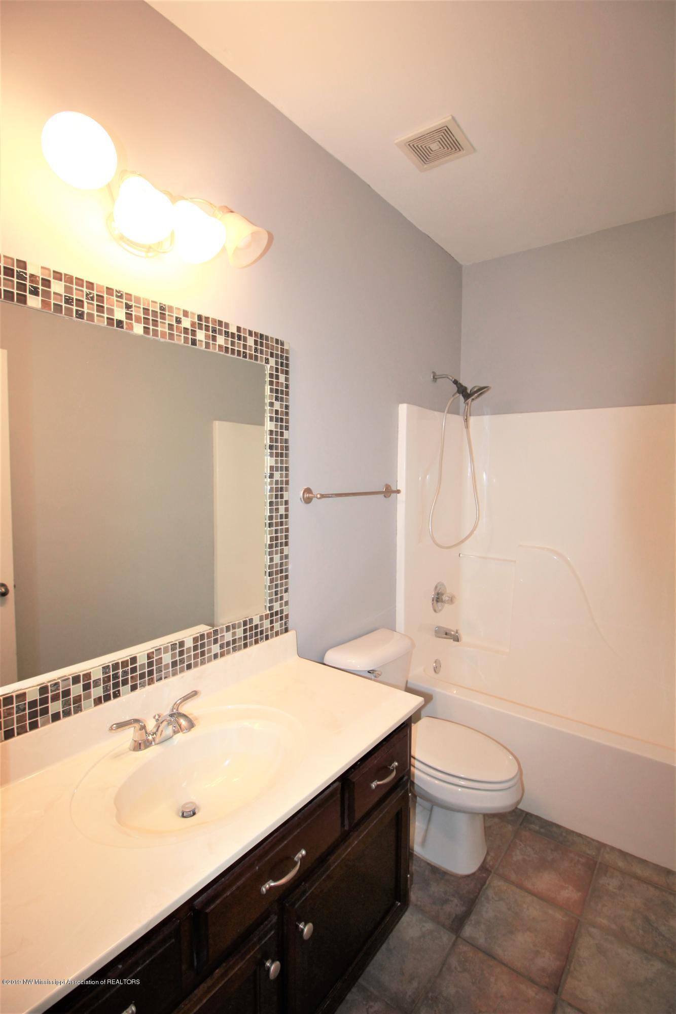 2865 Liverpool Lane Southaven, MS 38671 - Photo 18 of 23 IMG_8893 (2)