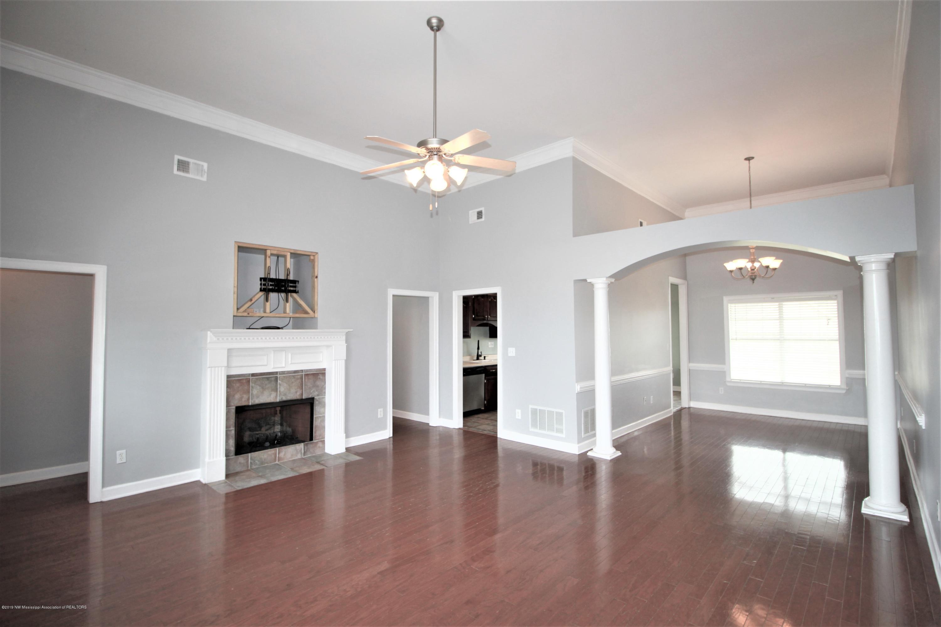 2865 Liverpool Lane Southaven, MS 38671 - Photo 2 of 23 IMG_8810 (2)