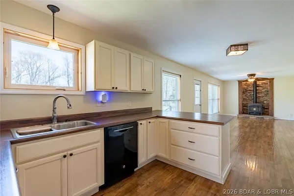 $274,900 | 4 Kiefer Road, Eldon, MO 65026